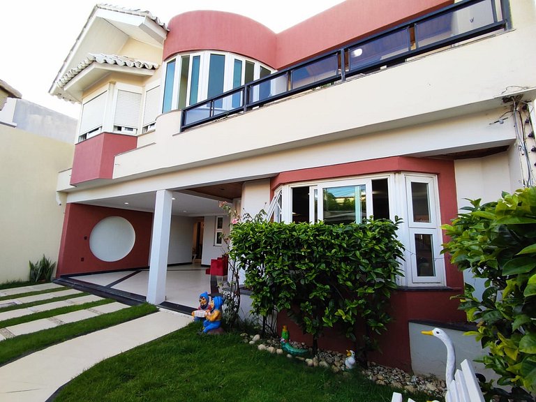 Sobrado Sofisticado com 5 Suítes na Praia da Coroa do Meio -