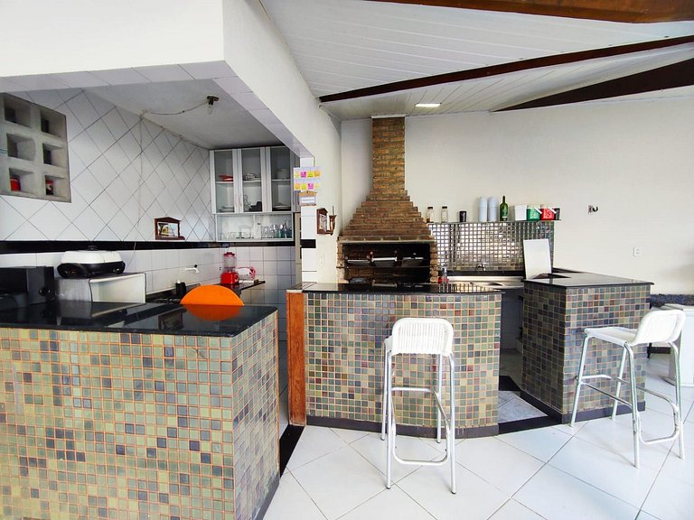 Sobrado Sofisticado com 5 Suítes na Praia da Coroa do Meio -