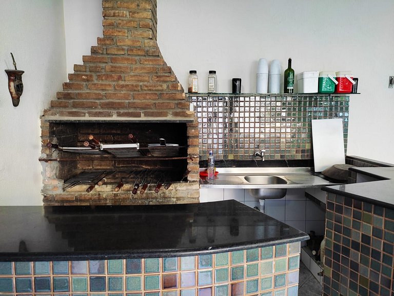 Sobrado Sofisticado com 5 Suítes na Praia da Coroa do Meio -