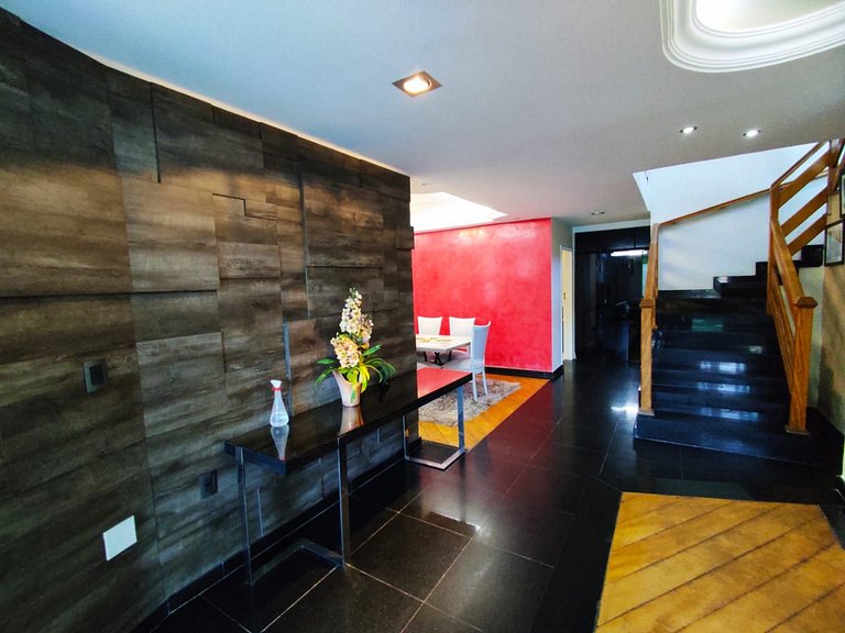 Sobrado Sofisticado com 5 Suítes na Praia da Coroa do Meio -