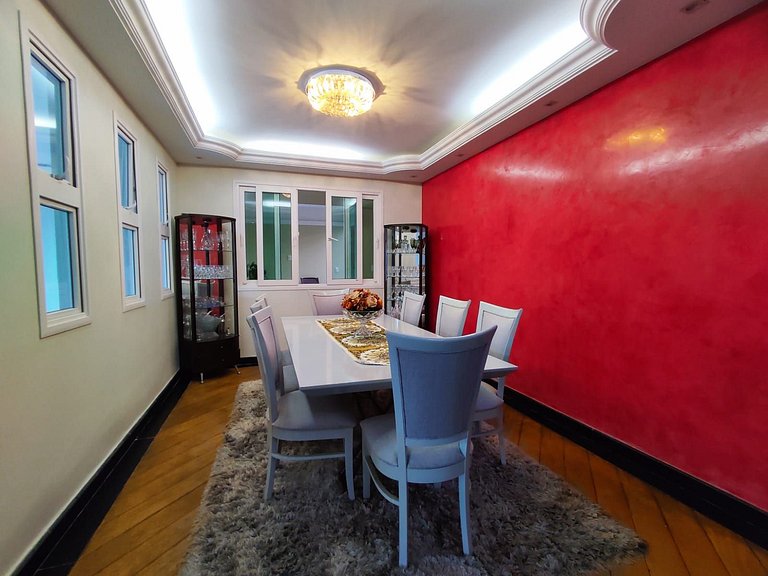 Sobrado Sofisticado com 5 Suítes na Praia da Coroa do Meio -