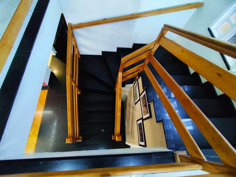 Sobrado Sofisticado com 5 Suítes na Praia da Coroa do Meio -