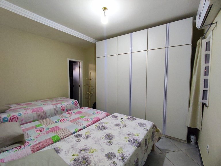 Sobrado Sofisticado com 5 Suítes na Praia da Coroa do Meio -