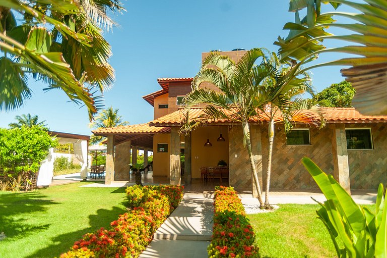 Casa Moderna em Cond. Frente Mar - Aracaju-SE