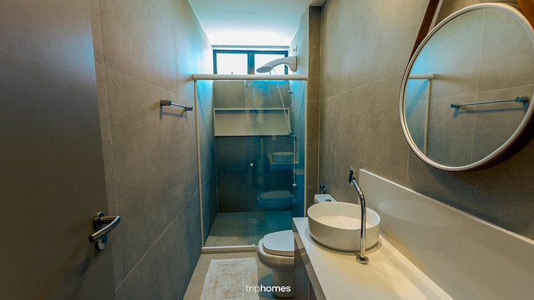 Luxury Beachfront Retreat in the Natural Pools-AL