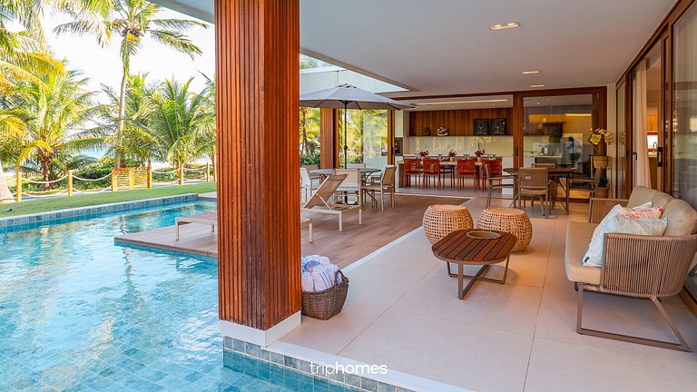 Prime Mansion foot in the sand in Guarajuba/BA