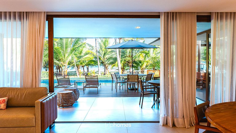 Prime Mansion foot in the sand in Guarajuba/BA