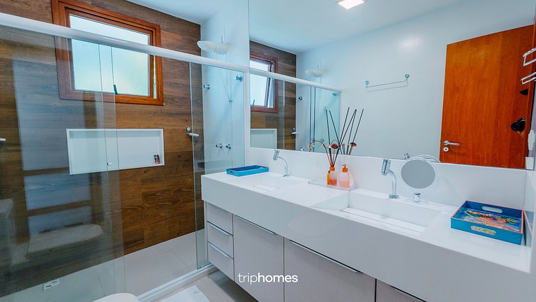 Mansão de Luxo Pé na Areia Guarajuba-BA