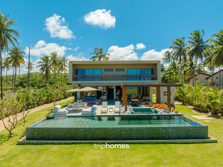 Prime Front-Sea Mansion in the Brazilian Caribbean