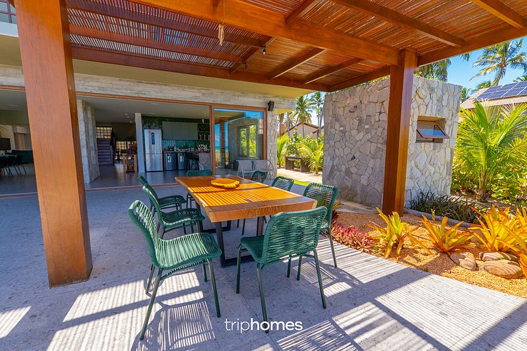 Prime Front-Sea Mansion in the Brazilian Caribbean