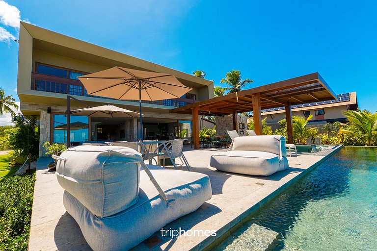 Prime Front-Sea Mansion in the Brazilian Caribbean