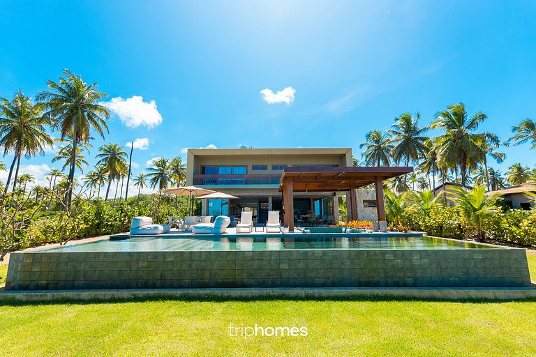 Prime Front-Sea Mansion in the Brazilian Caribbean