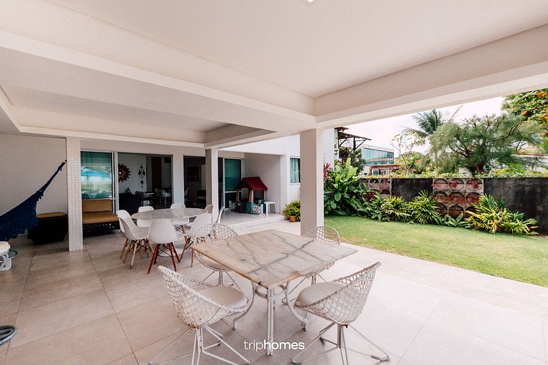 Sophisticated Beachfront House-Brazilian Caribbean