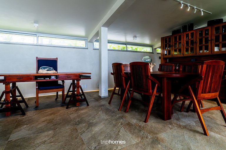 Premium Beachfront Mansion in Ilhéus