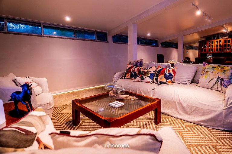 Premium Beachfront Mansion in Ilhéus