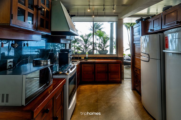 Premium Beachfront Mansion in Ilhéus