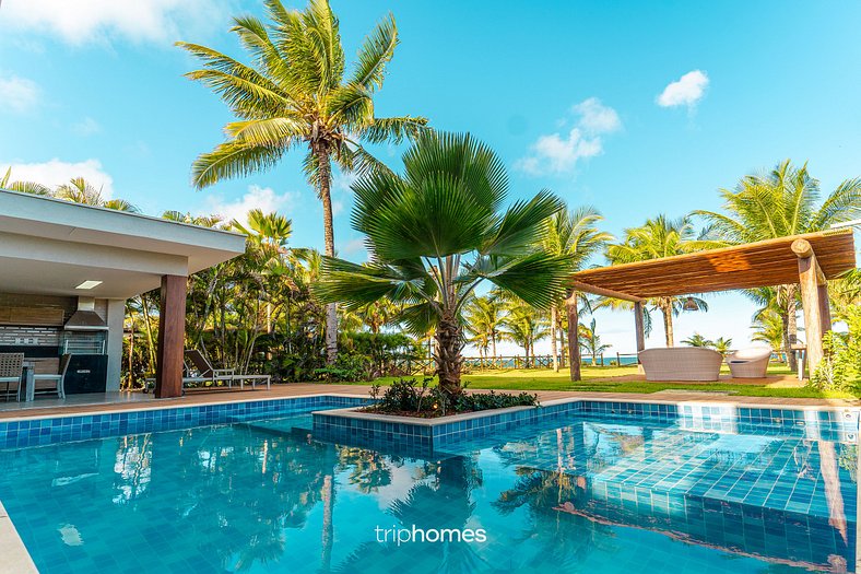 Beachfront Mansion in Guarajuba-BA